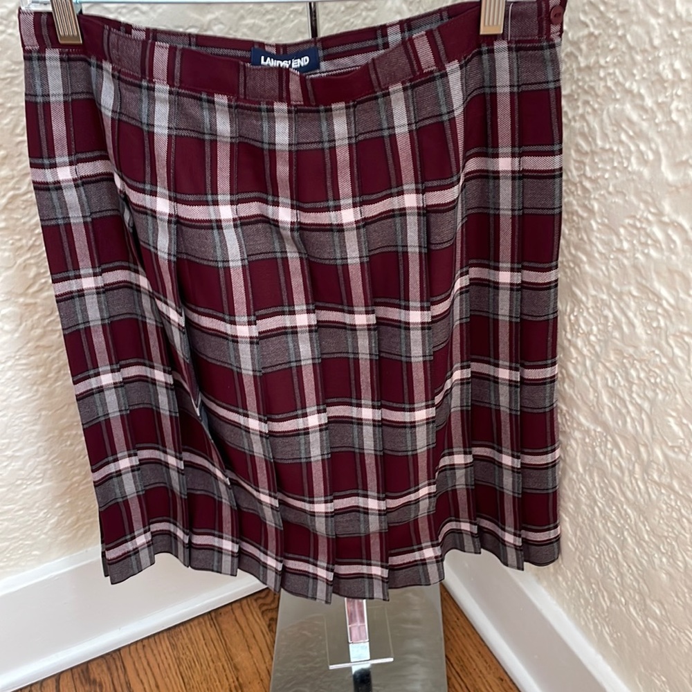 Lands End girls school uniform skirt, size 16, never worn.NWOT